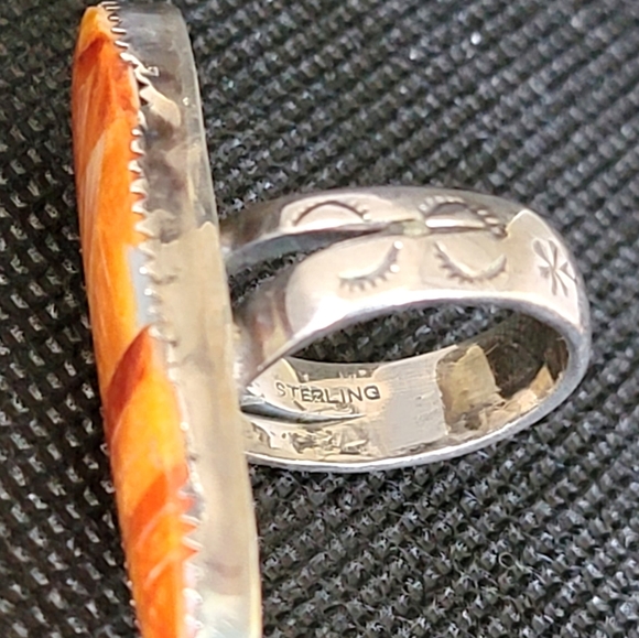 NATIVE AMERICAN STERLING BRIGHT SPINEY OYSTER RING, Size 7, Tight - Picture 9 of 12